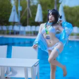 二佐Nisa《泰拉夏日纪事 明日方舟 羽毛笔泳装》写真图集 25P｜在线预览与图包下载