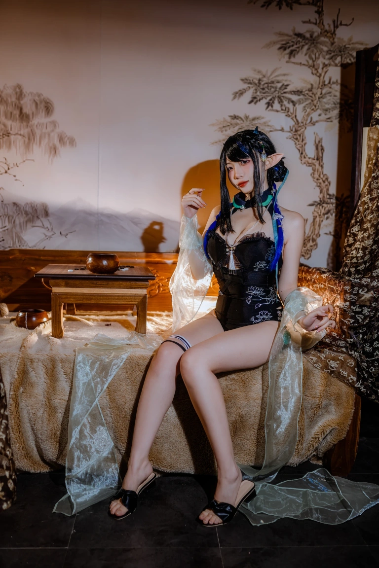 二佐Nisa《泰拉夏日纪事 明日方舟 夜半泳装》写真图集 32P｜在线预览与图包下载