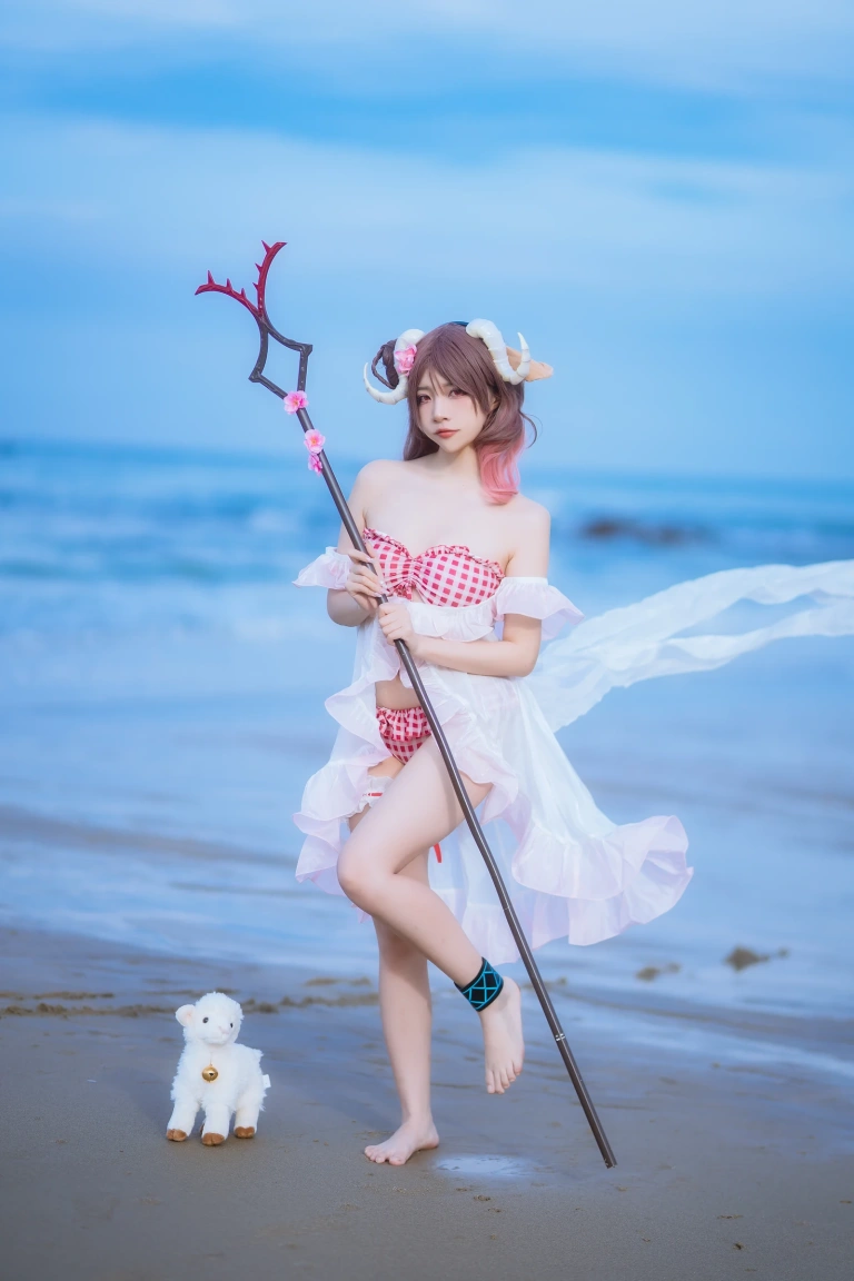 二佐Nisa《泰拉夏日纪事 明日方舟 艾雅法拉泳装》写真图集 34P｜在线预览与图包下载