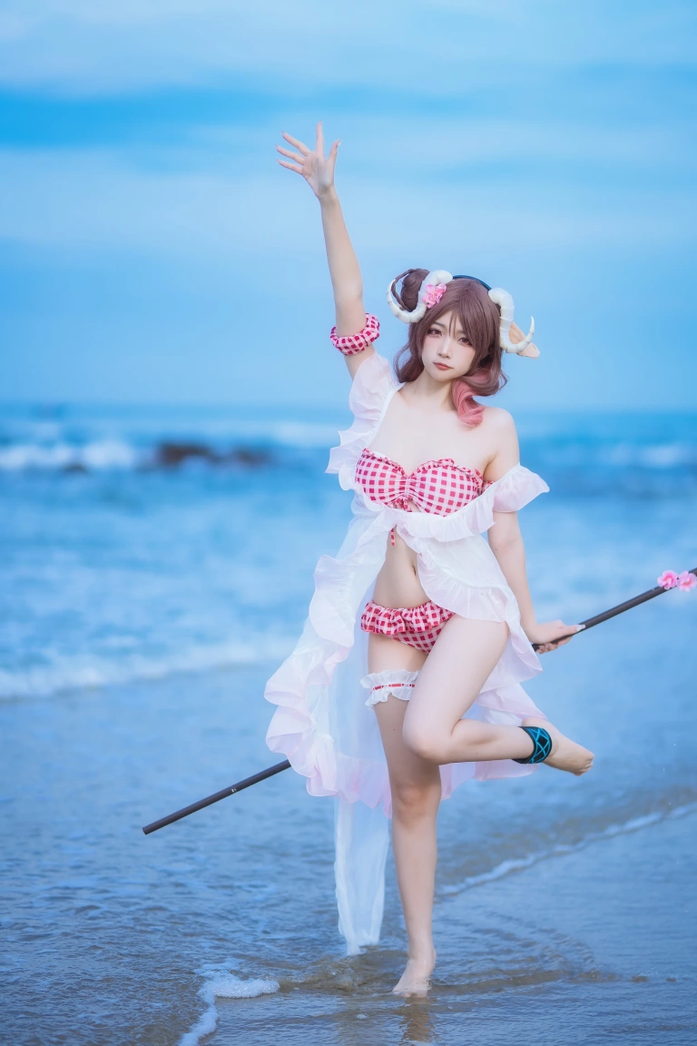 二佐Nisa《泰拉夏日纪事 明日方舟 艾雅法拉泳装》写真图集 34P｜在线预览与图包下载