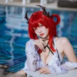 二佐Nisa《泰拉夏日纪事 明日方舟 史尔特尔泳装》写真图集 40P｜在线预览与图包下载