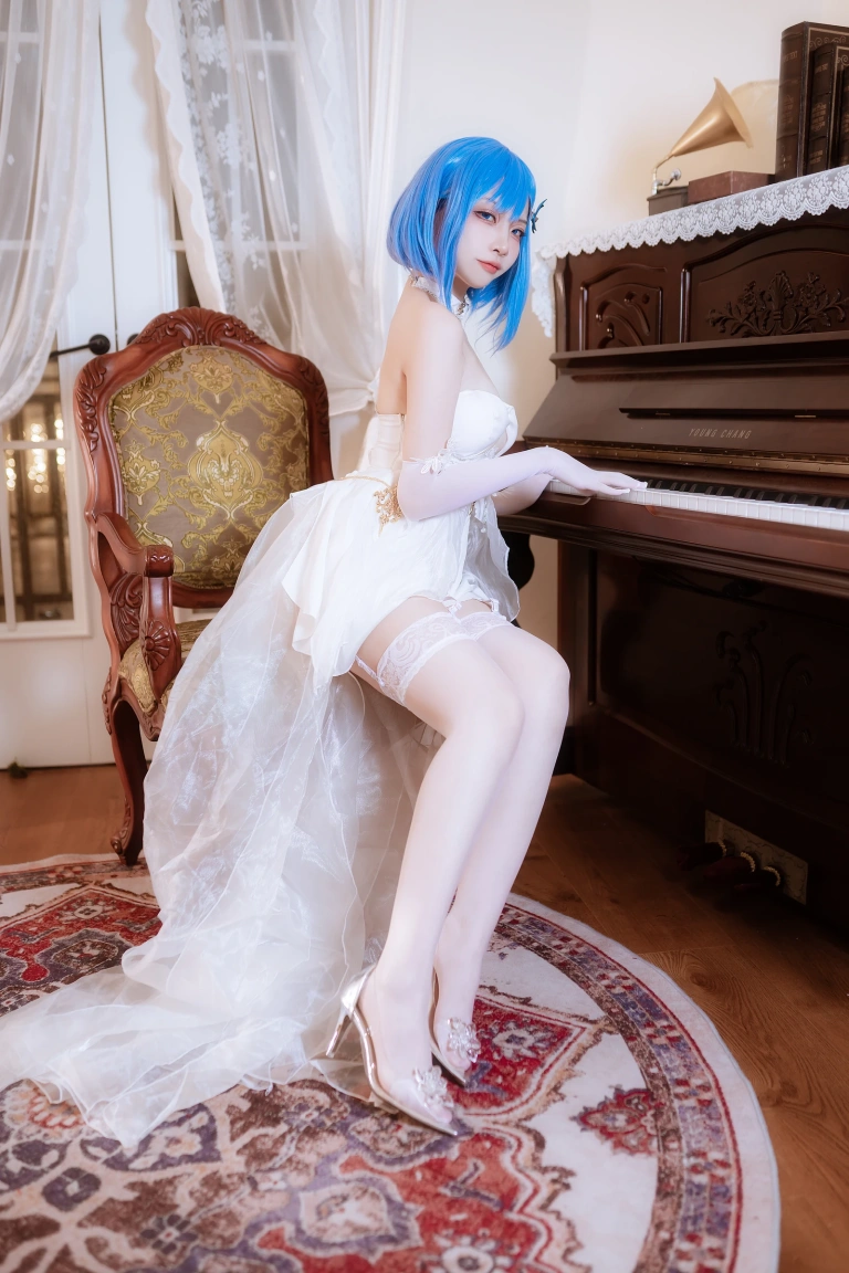 二佐Nisa《恰巴耶夫礼服》写真图集 89P｜在线预览与图包下载