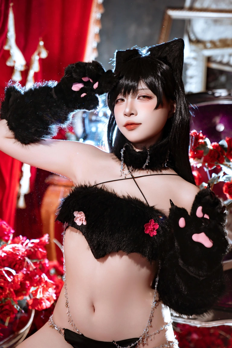 二佐Nisa《碧蓝航线 爱宕万圣节》写真图集 28P｜在线预览与图包下载