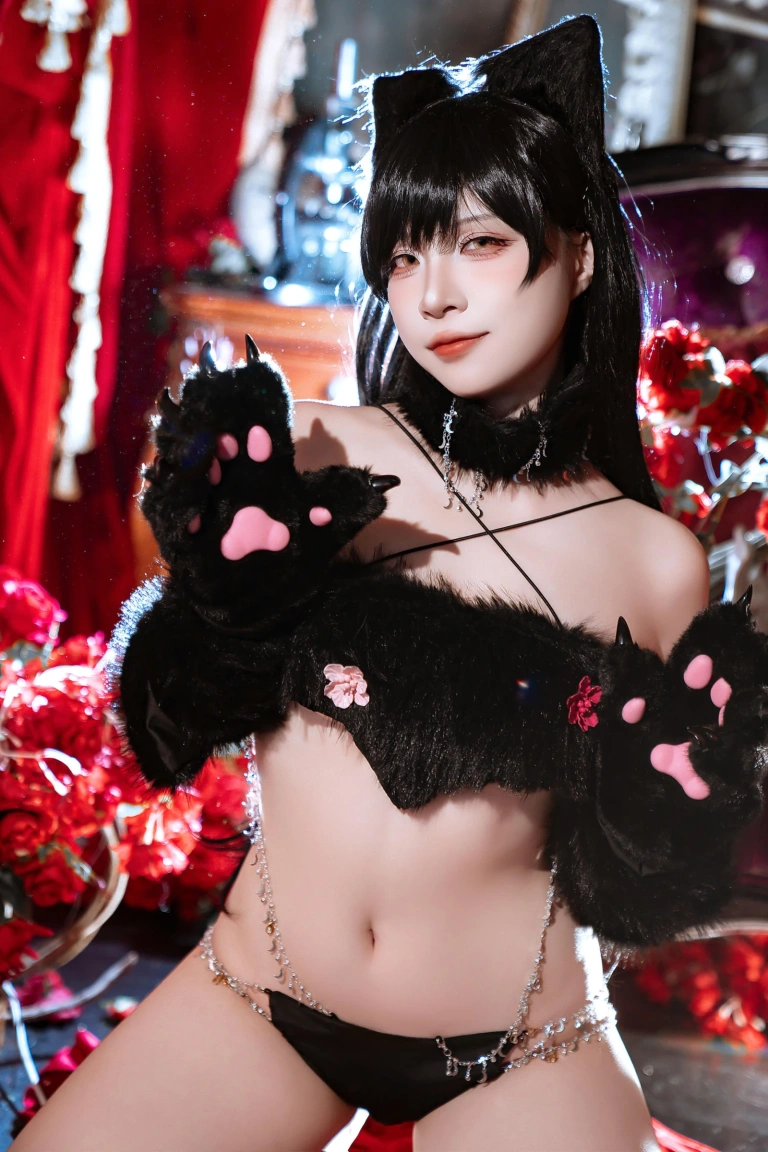 二佐Nisa《碧蓝航线 爱宕万圣节》写真图集 28P｜在线预览与图包下载