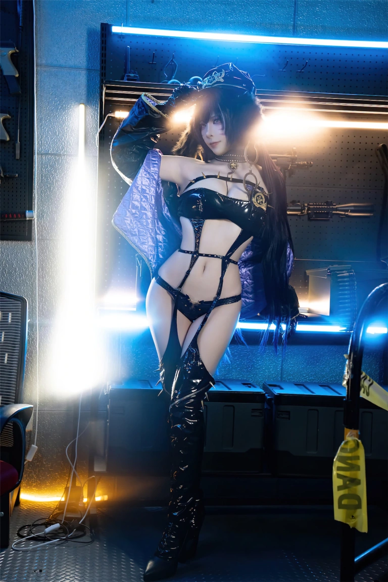 二佐Nisa《碧蓝航线 武藏 女警》写真图集 25P｜在线预览与图包下载