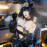 二佐Nisa《碧蓝航线 武藏 女警》写真图集 25P｜在线预览与图包下载