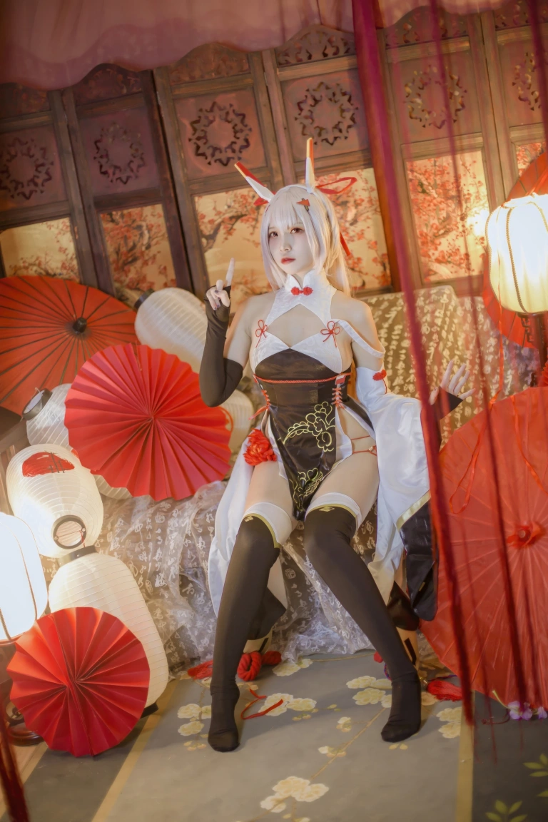 二佐Nisa《碧蓝航线 绫波新春旗袍》写真图集 27P｜在线预览与图包下载