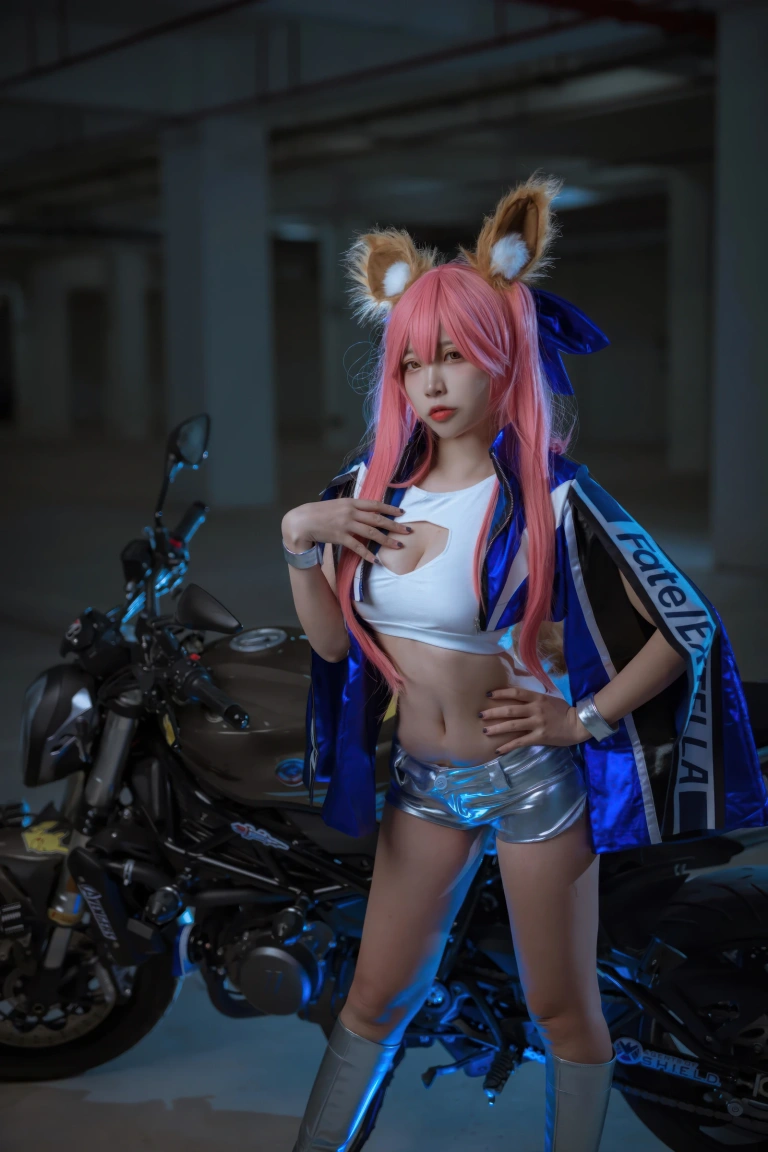 二佐Nisa《FGO 玉藻前赛车服》写真图集 30P｜在线预览与图包下载