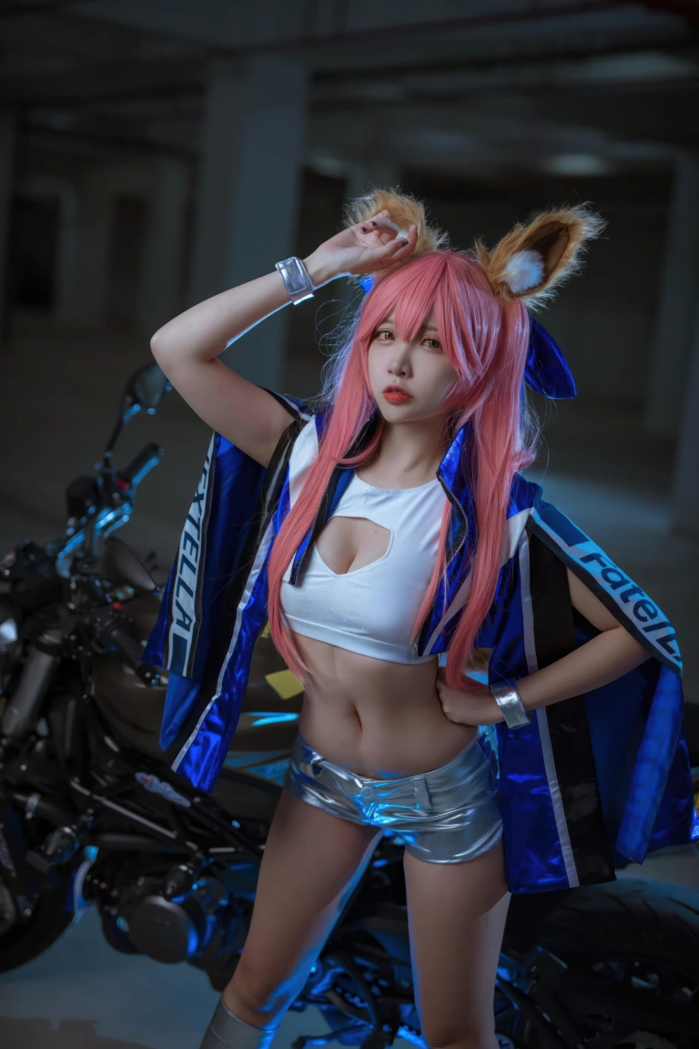 二佐Nisa《FGO 玉藻前赛车服》写真图集 30P｜在线预览与图包下载