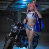 二佐Nisa《FGO 玉藻前赛车服》写真图集 30P｜在线预览与图包下载