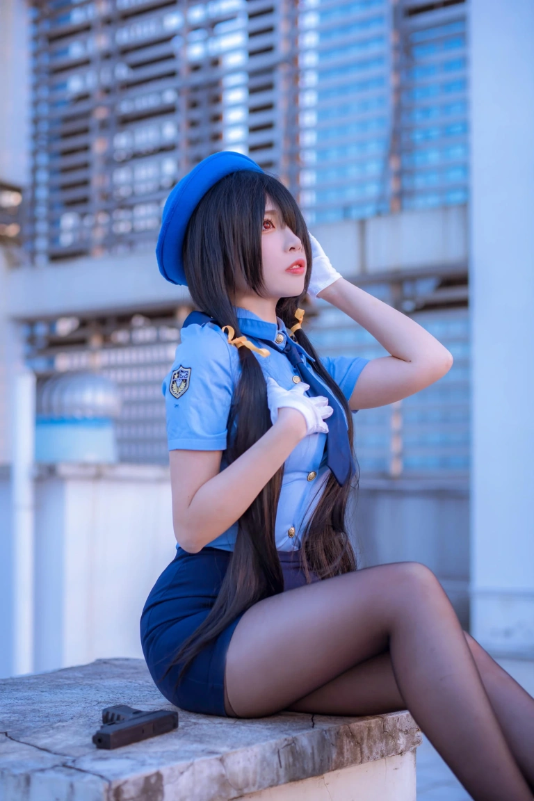 二佐Nisa《约会大作战 狂三 女警》写真图集 28P｜在线预览与图包下载