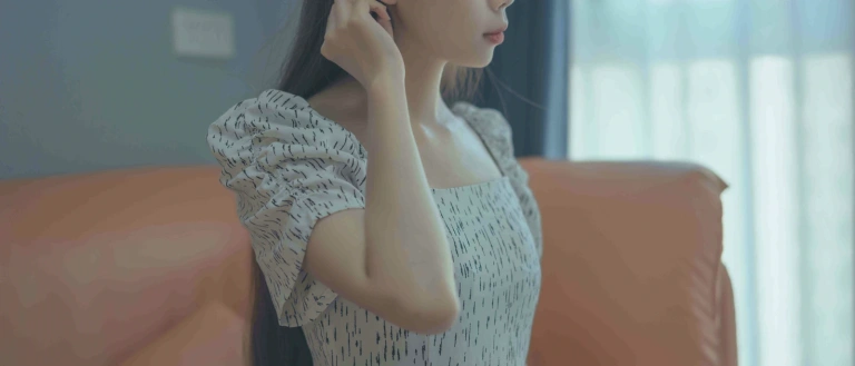 杏仁曲奇《我的表姐》写真图集 102P｜在线预览与图包下载