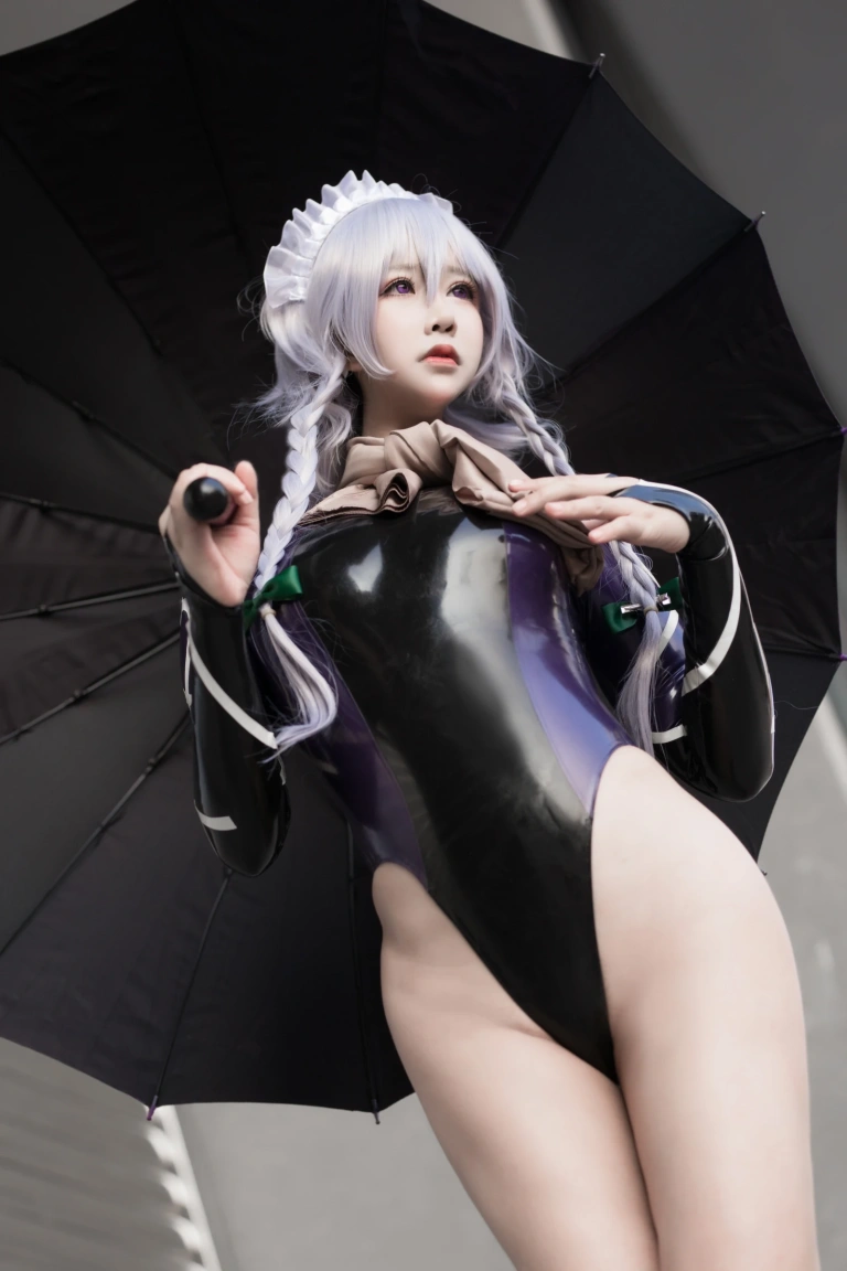 抱走莫子《胶衣》写真图集 11P｜在线预览与图包下载