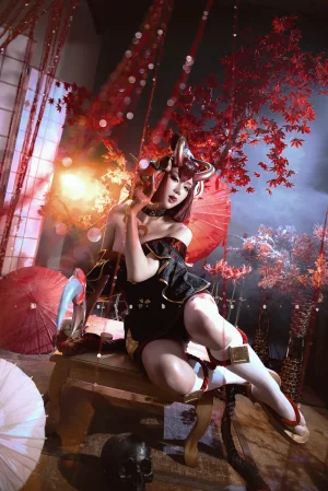 瓦斯塔亚小龙虾《猩红之月伊芙琳》写真图集 12P｜在线预览与图包下载