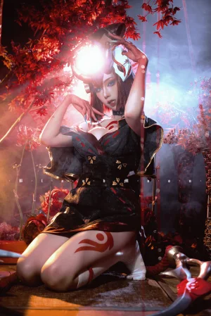 瓦斯塔亚小龙虾《猩红之月伊芙琳》写真图集 12P｜在线预览与图包下载