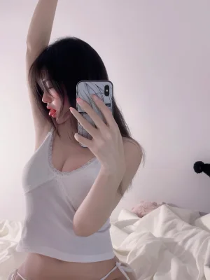 真宝《吊带》写真图集 38P+1V｜在线预览与图包下载