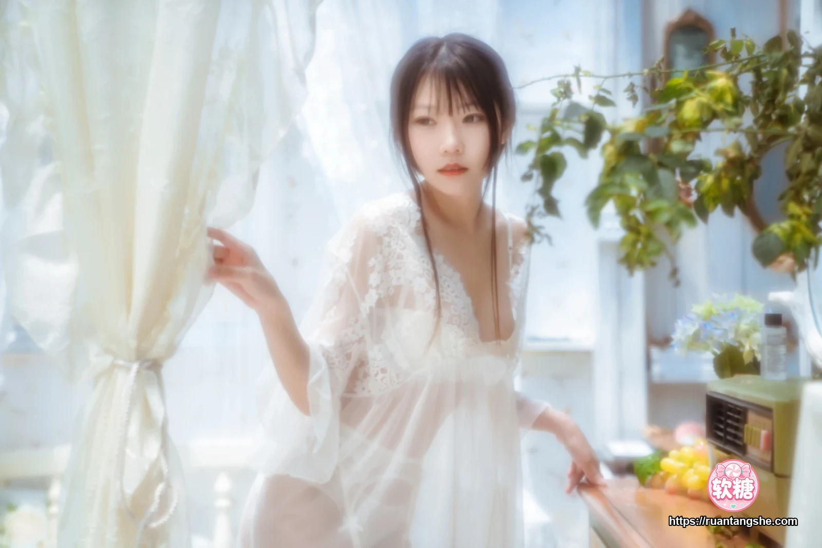 香草喵露露 香草喵露露 NO.001 - 玻璃房少女
