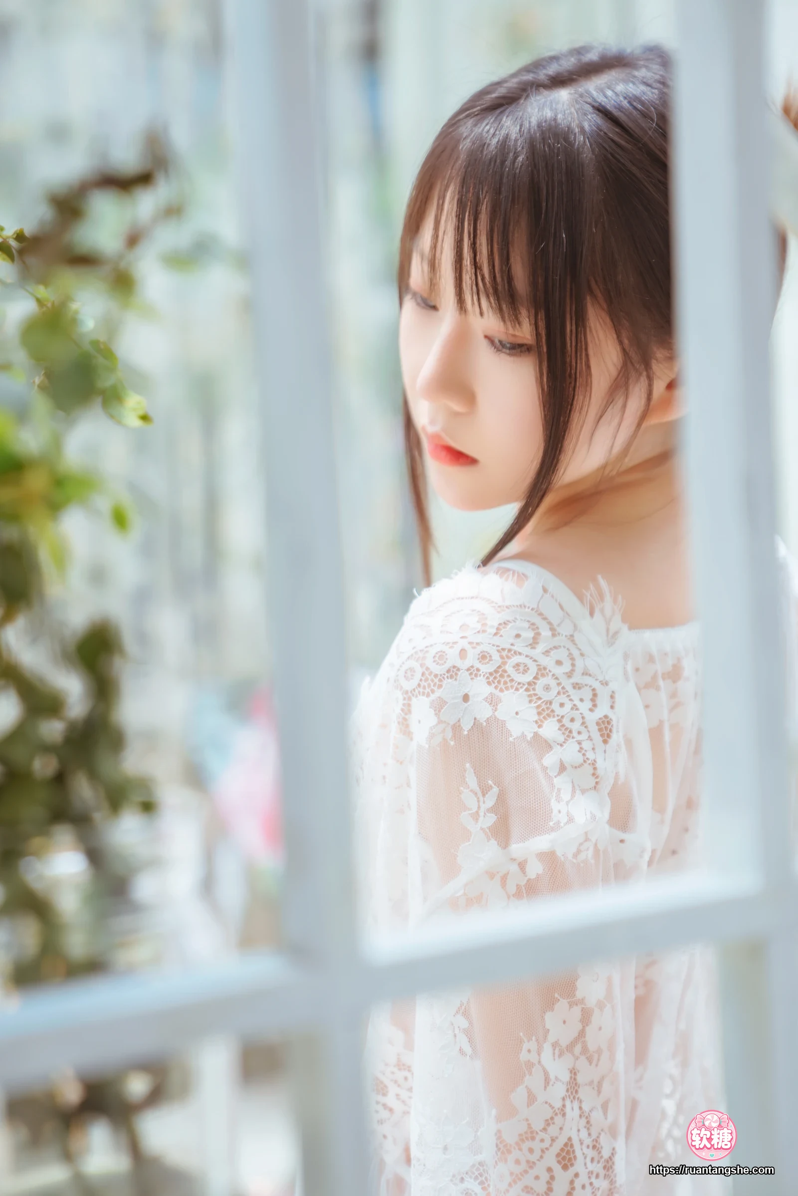 香草喵露露 香草喵露露 NO.001 - 玻璃房少女