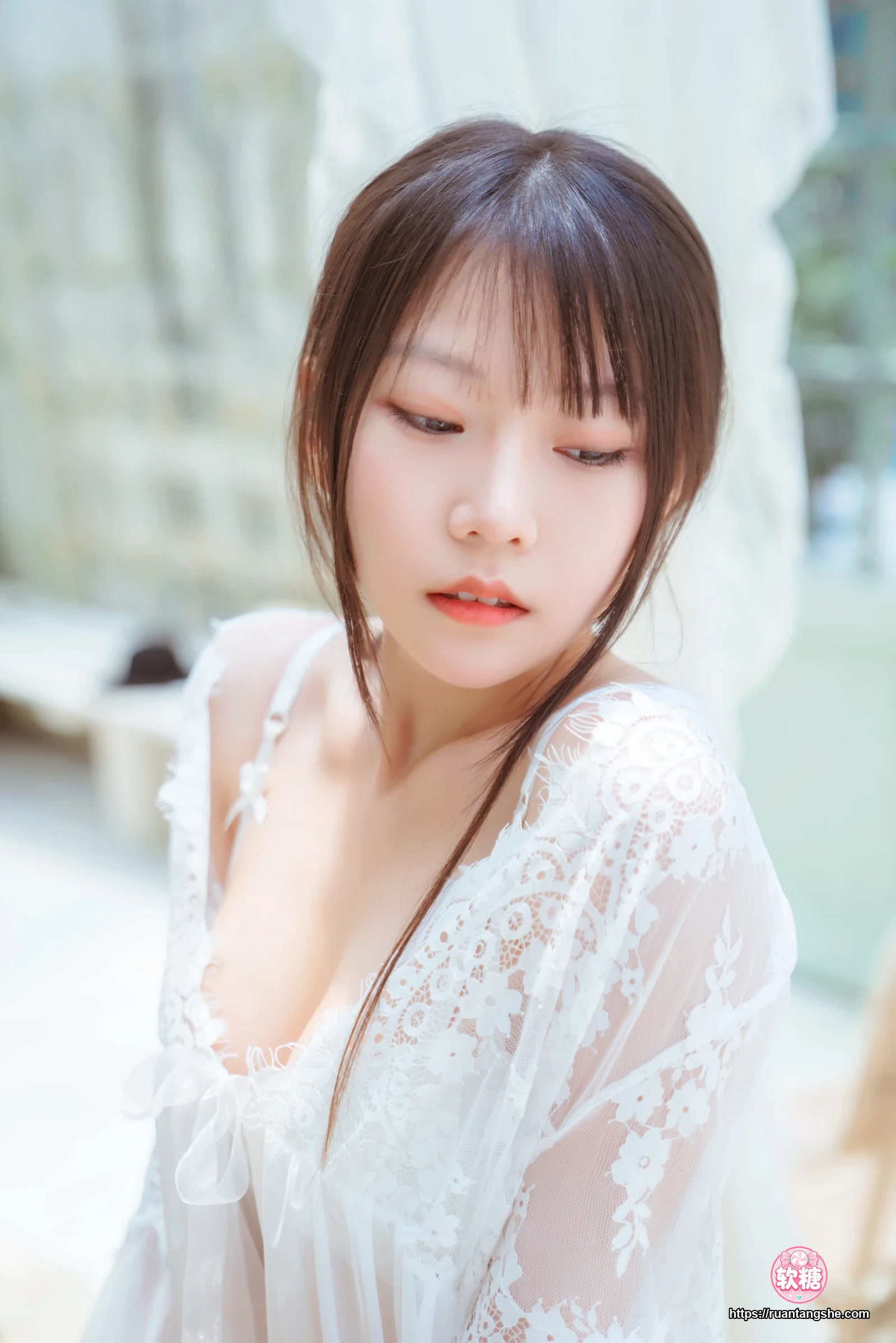香草喵露露 香草喵露露 NO.001 - 玻璃房少女