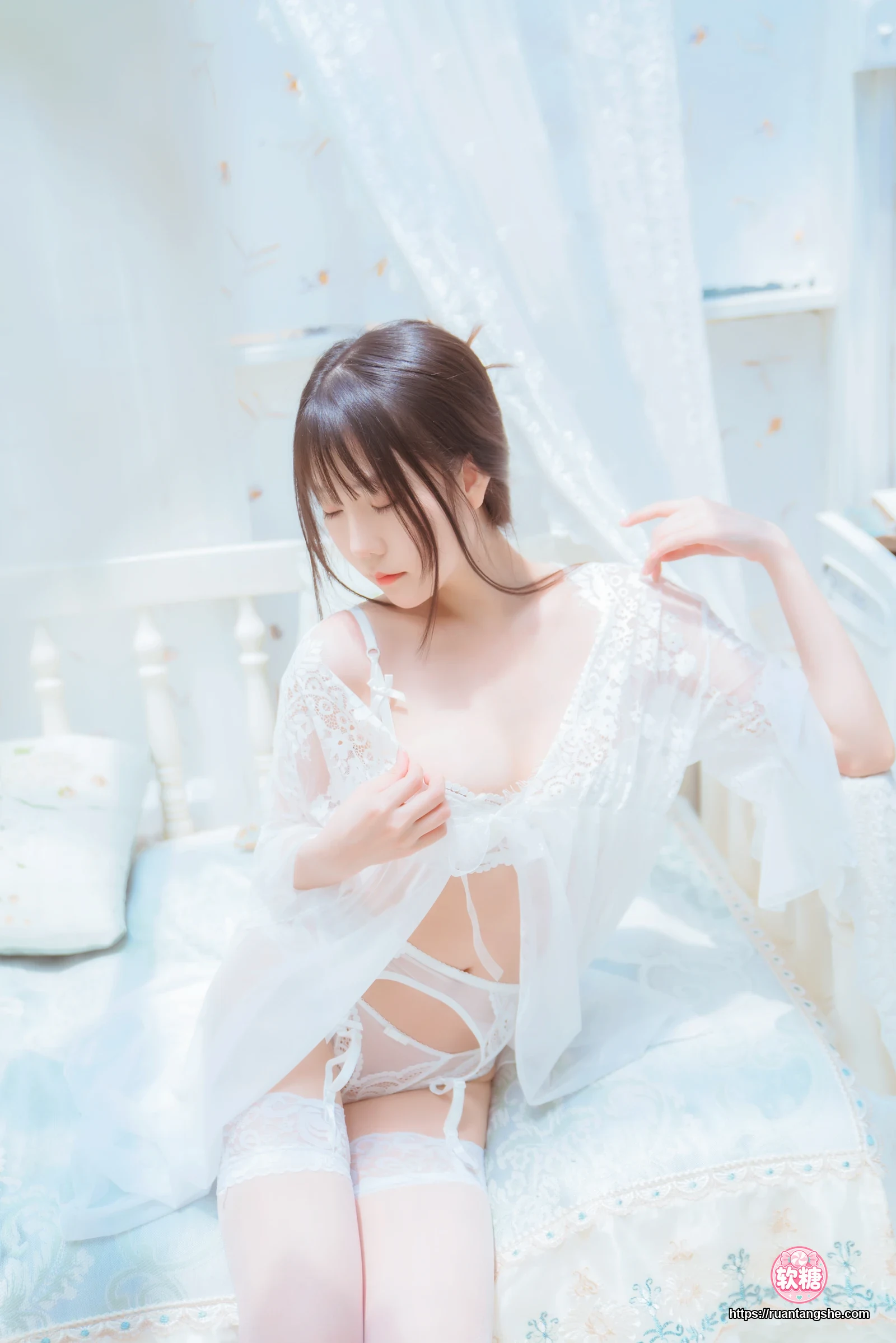 香草喵露露 香草喵露露 NO.001 - 玻璃房少女