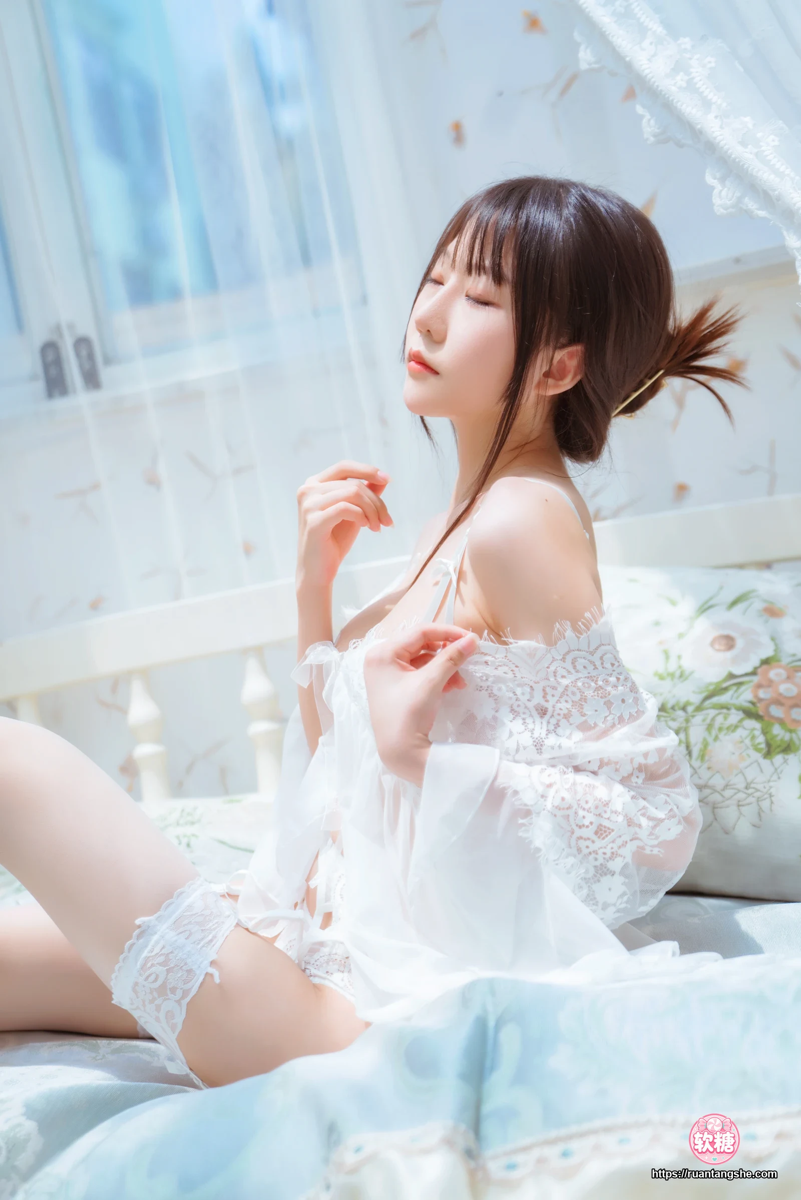 香草喵露露 香草喵露露 NO.001 - 玻璃房少女