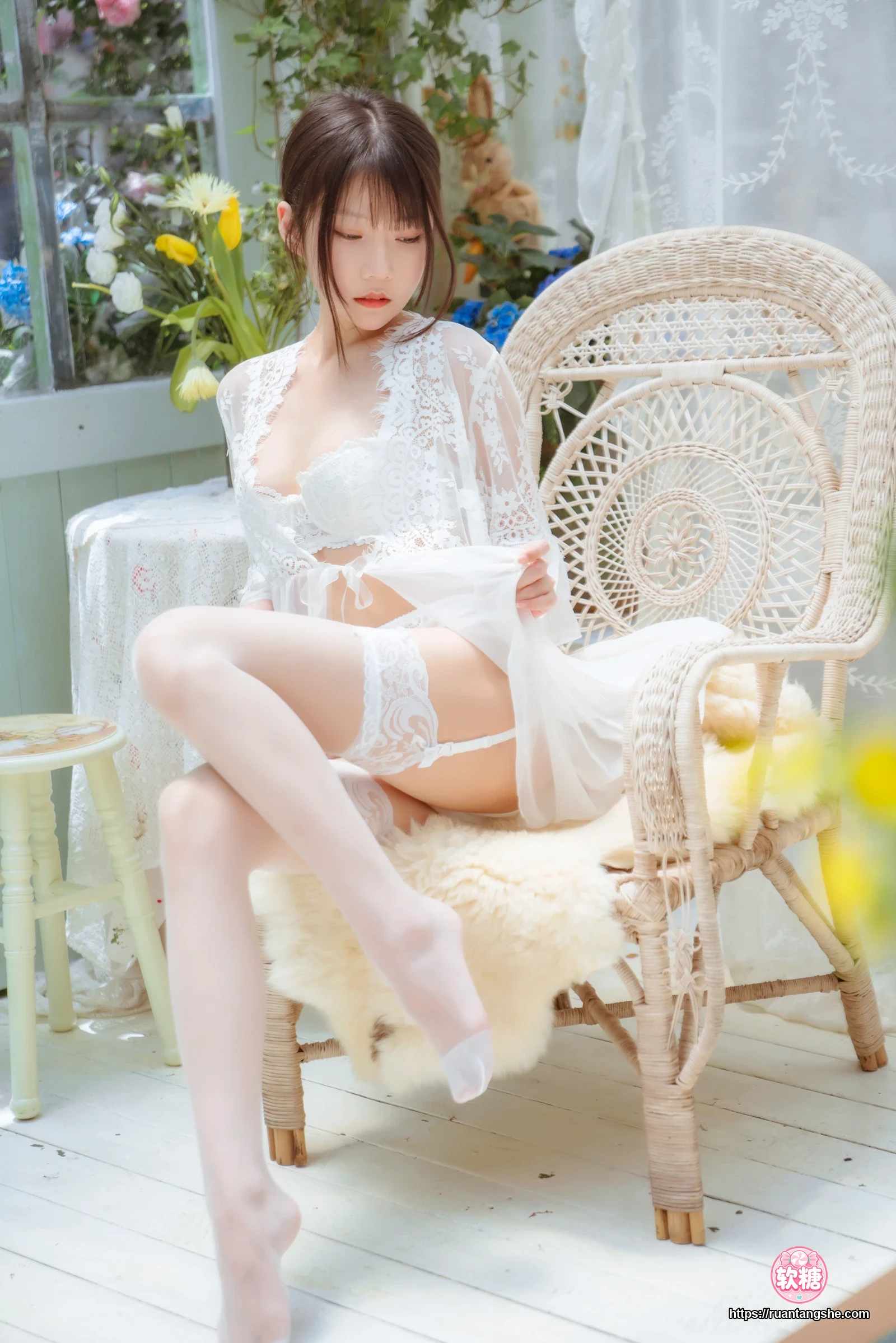 香草喵露露 香草喵露露 NO.001 - 玻璃房少女
