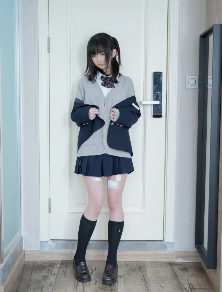 千澄《少女秩序 ACE.01 初公開JK》写真图集 68P｜在线预览与图包下载