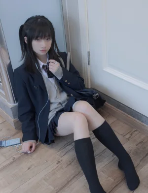 千澄《少女秩序 ACE.01 初公開JK》写真图集 68P｜在线预览与图包下载