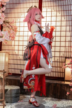 樱岛嗷一《八重神子》写真图集 20P｜在线预览与图包下载
