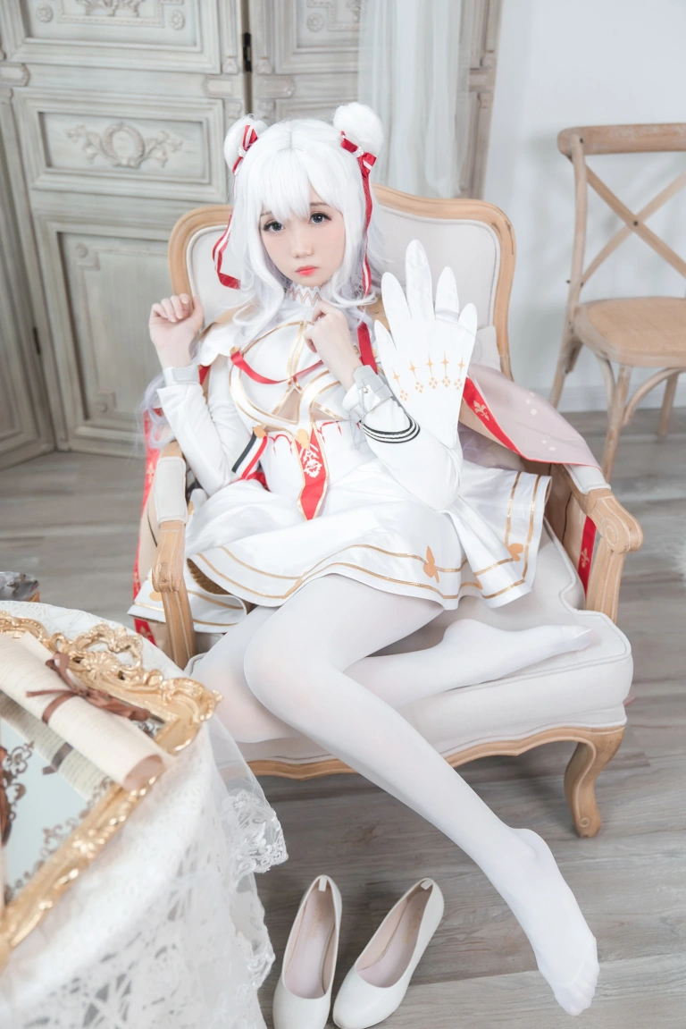 焖焖碳《恶毒》写真图集 22P｜在线预览与图包下载