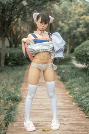 幼水铃衣《小猫猫》写真图集 25P｜在线预览与图包下载