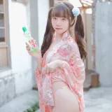 可可小白兔《夏日浴衣 純慾粉嫩少女🌸》写真图集 34P｜在线预览与图包下载