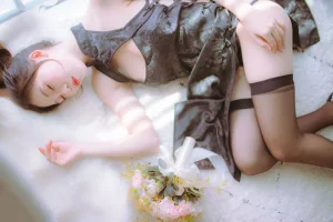 不呆猫《黑白旗袍双子（&抖娘）》写真图集 41P｜在线预览与图包下载