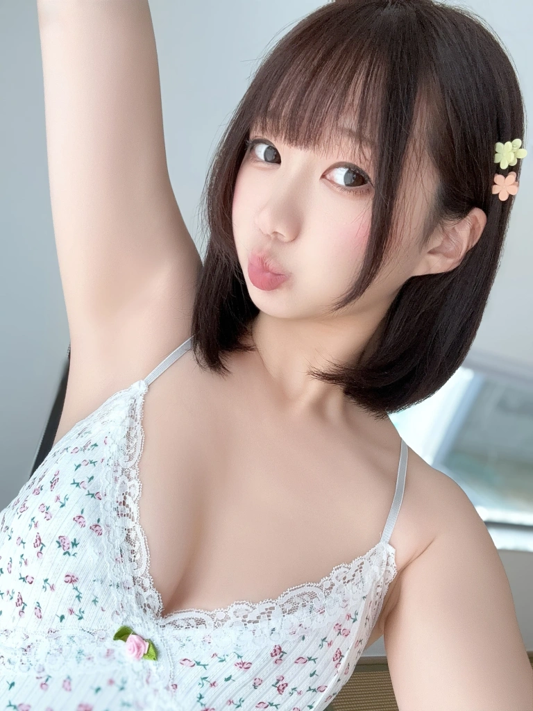 雫しずく《[Fantia] 2025年01月订阅》写真图集 391P｜在线预览与图包下载