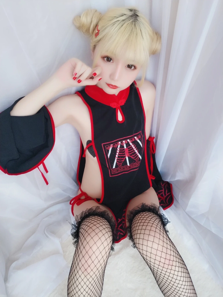 星之迟迟《VOL.2 幼齿僵尸包》写真图集 61P｜在线预览与图包下载