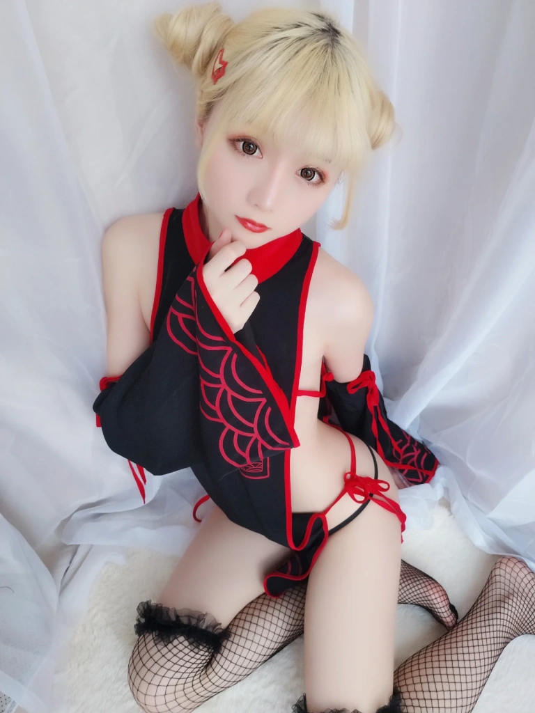 星之迟迟《VOL.2 幼齿僵尸包》写真图集 61P｜在线预览与图包下载