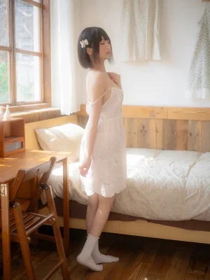 雫しずく《夏休み日記》写真图集 100P｜在线预览与图包下载