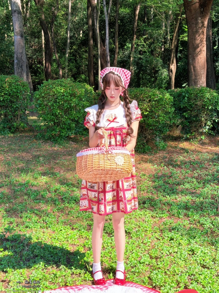 麻薯好吃《野餐篮の最后一层》写真图集 109P｜在线预览与图包下载
