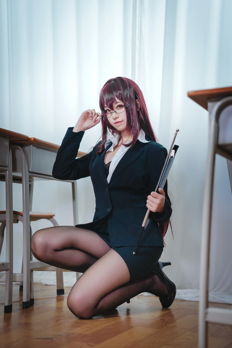 蜜汁猫裘《师匠教师》写真图集 11P｜在线预览与图包下载
