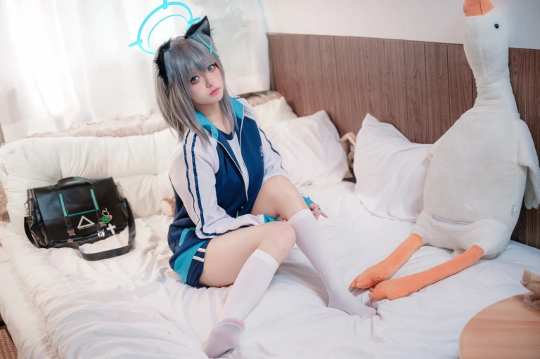 九柒喵《体操服白子》写真图集 17P｜在线预览与图包下载