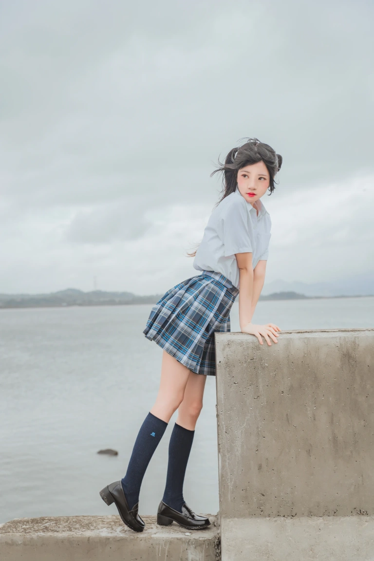 桜桃喵《耳畔的风》写真图集 27P｜在线预览与图包下载