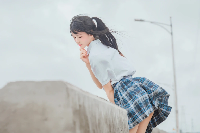 桜桃喵《耳畔的风》写真图集 27P｜在线预览与图包下载