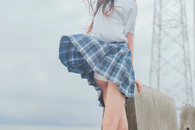 桜桃喵《耳畔的风》写真图集 27P｜在线预览与图包下载
