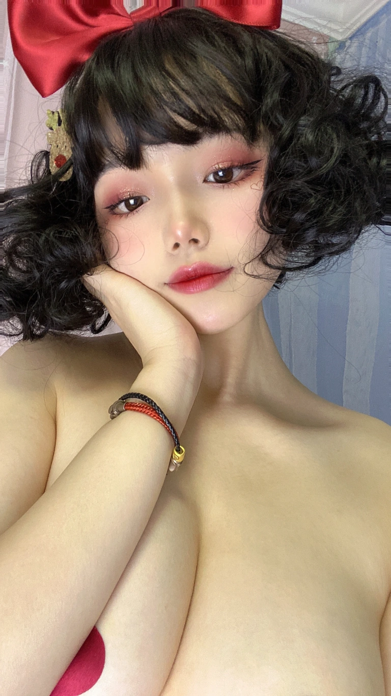 七月喵子《迟到的圣诞节》写真图集 34P｜在线预览与图包下载