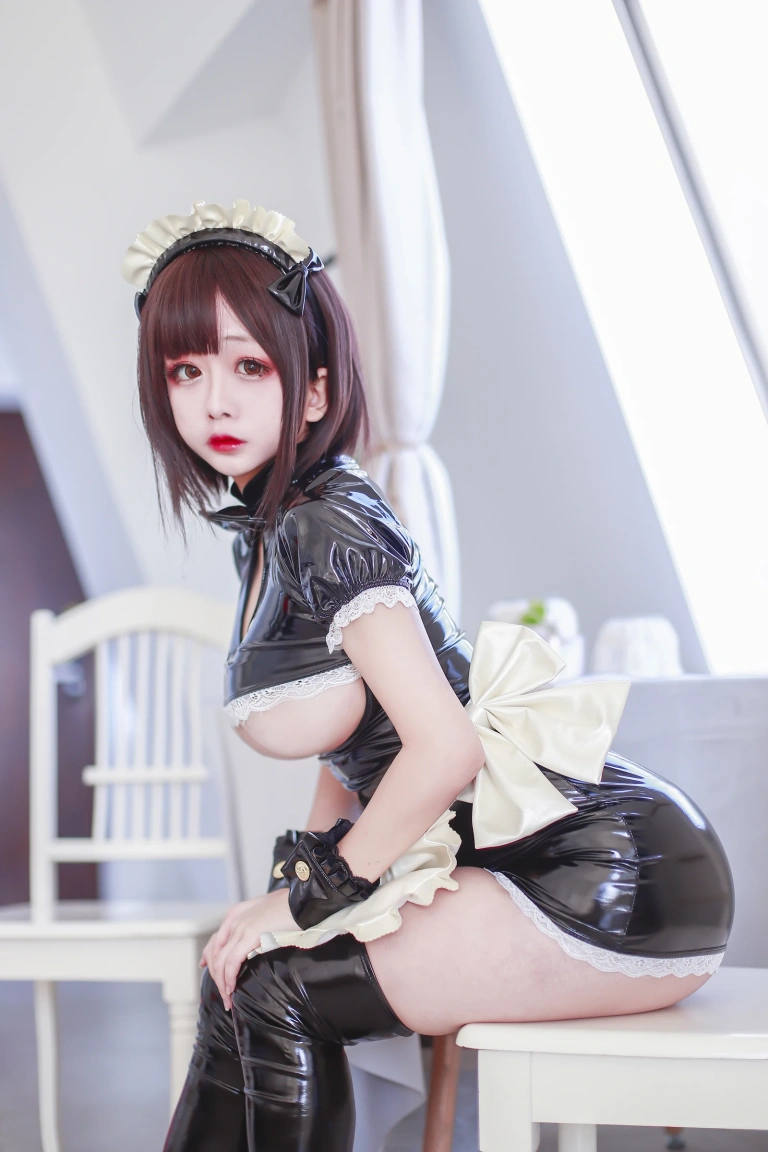 日奈娇(椎名莜)《半乳女仆》写真图集 42P｜在线预览与图包下载