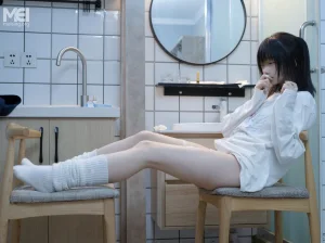 千澄《少女秩序 千澄 人気アイドル千澄最新作・ルーズソックス少女》写真图集 43P｜在线预览与图包下载