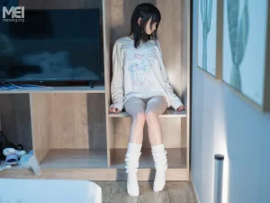 千澄《少女秩序 千澄 人気アイドル千澄最新作・ルーズソックス少女》写真图集 43P｜在线预览与图包下载
