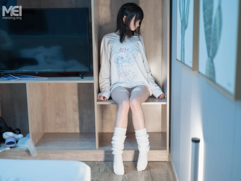 千澄《少女秩序 千澄 人気アイドル千澄最新作・ルーズソックス少女》写真图集 43P｜在线预览与图包下载