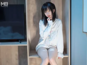 千澄《少女秩序 千澄 人気アイドル千澄最新作・ルーズソックス少女》写真图集 43P｜在线预览与图包下载
