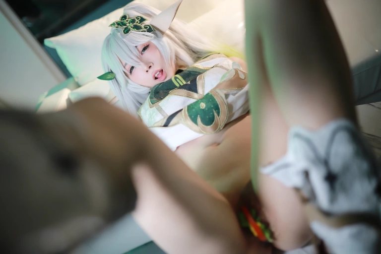 上杉绘黎落《原神 纳西妲》写真图集 46P｜在线预览与图包下载